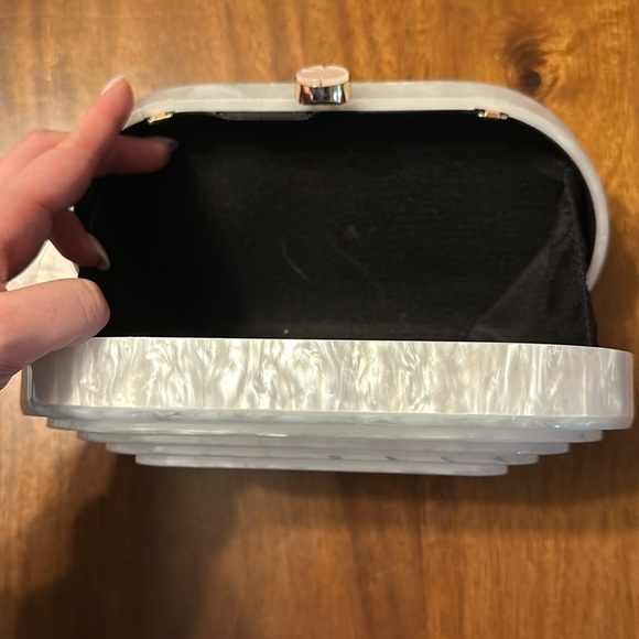 Acrylic evening clutch bag - Picture 3 of 4